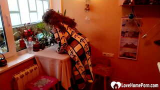 Wayengomnye wearing zinokuphathwa lingerie kwaye stocking ngoko ke kwafuneka fuck yakhe nzima